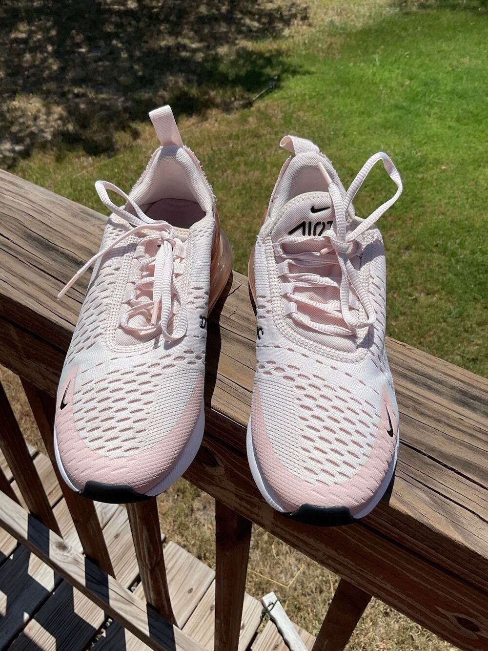 Nike Air Max 270 women’s Pink/White/Black Low Top Lace-Up Athletic Sneakers 8.5